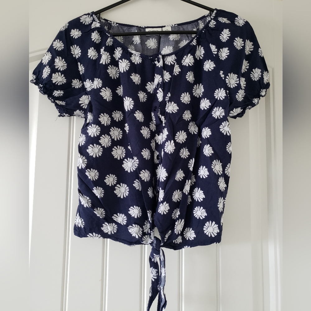 Cato | Navy/White Floral Top